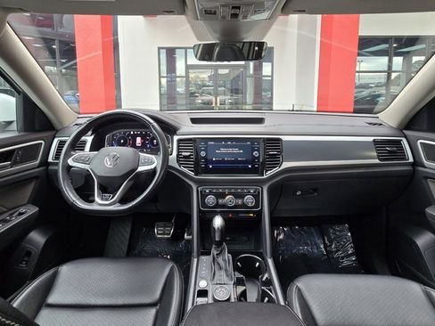 Used 2022 Volkswagen Atlas SEL R-Line image 25