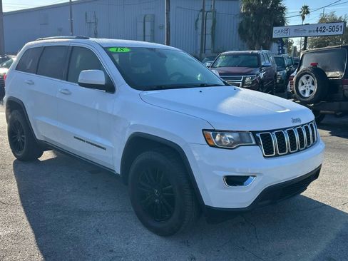 Used 2018 Jeep Grand Cherokee Laredo image 4