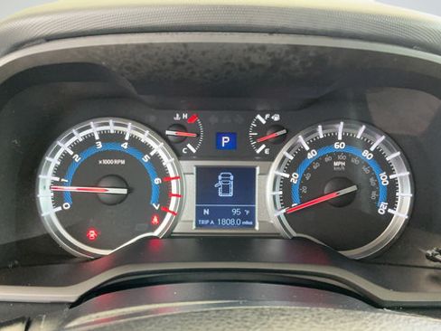 Used 2016 Toyota 4Runner SR5 RWD image 14