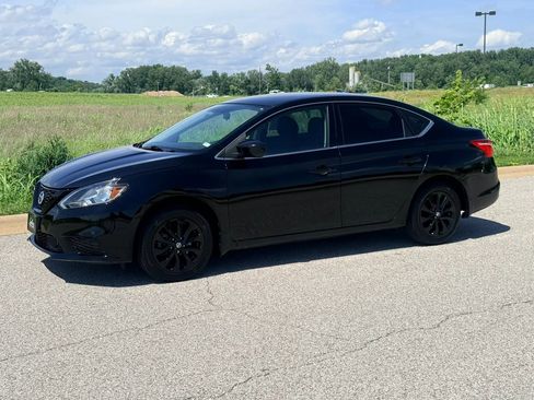 Used 2019 Nissan Sentra SV FWD image 12