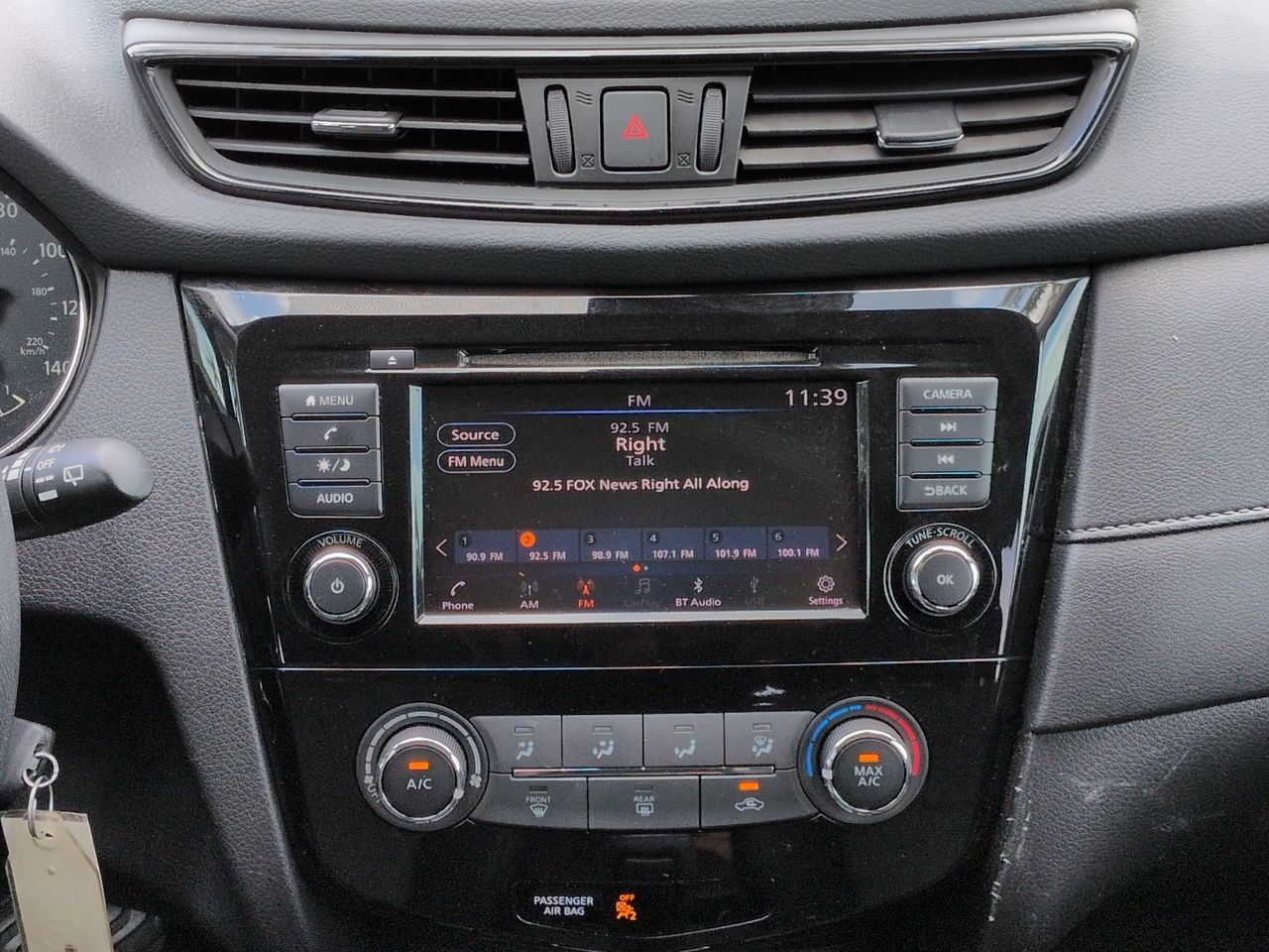 Used 2019 Nissan Rogue S w/ Special Edition Package FWD image 18