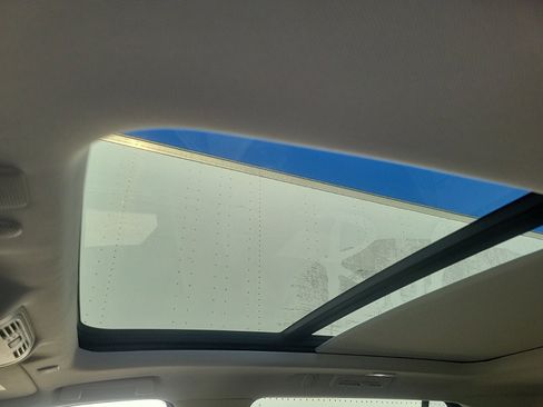 Used 2023 GMC Yukon XL Denali w/ Denali Reserve Package image 21