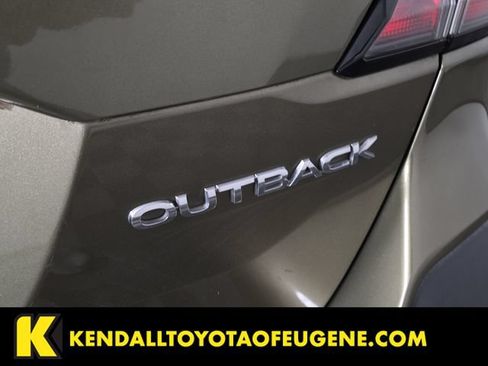 Used 2022 Subaru Outback Limited AWD/4WD image 11