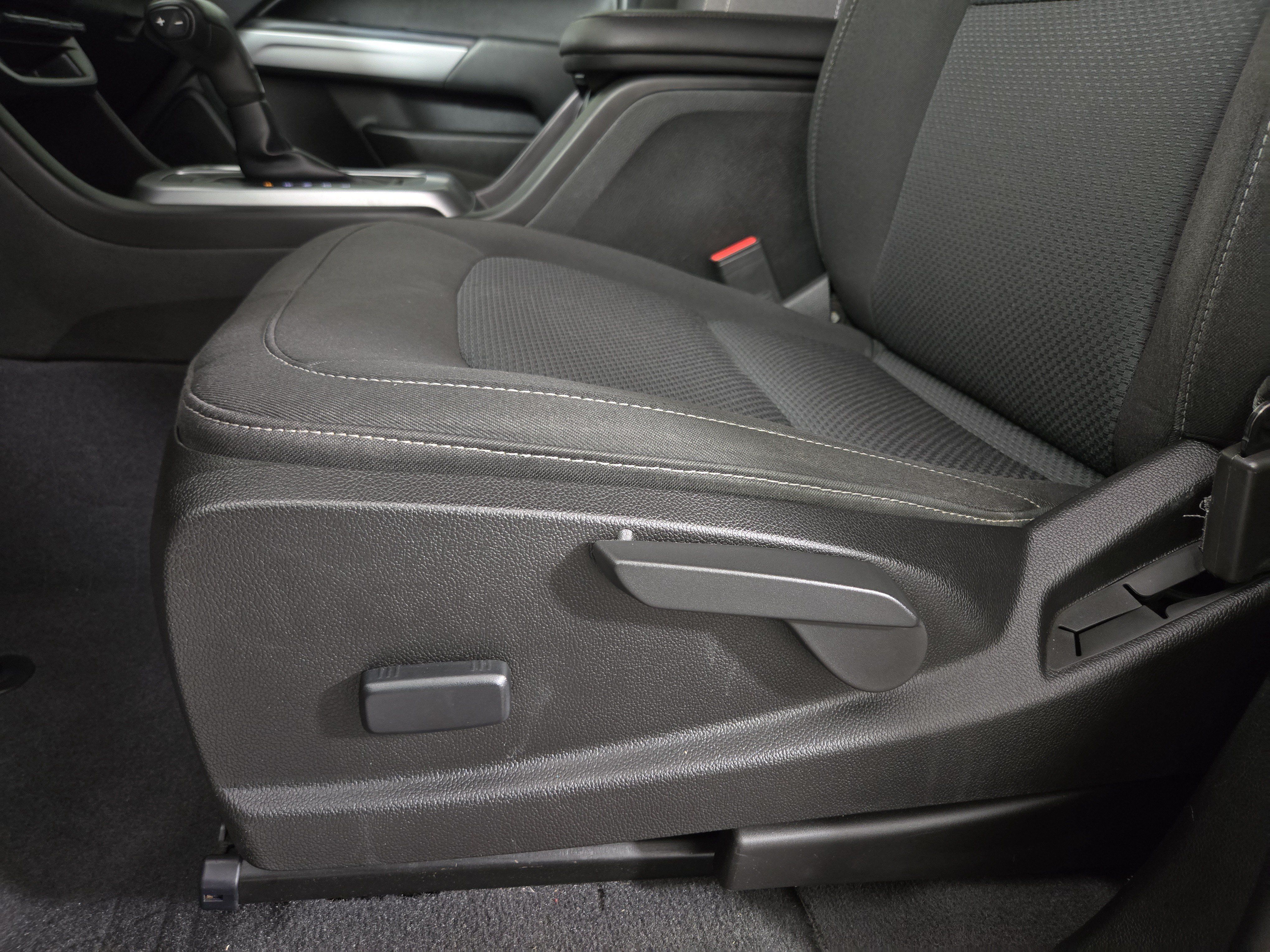 Used 2019 Chevrolet Colorado LT w/ LT Convenience Package AWD/4WD image 28
