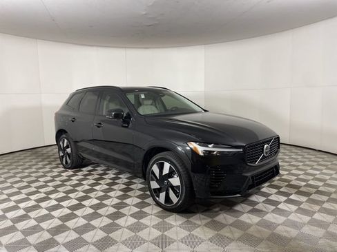 Certified 2025 Volvo XC60 T8 Plus w/ Protection Package Premier AWD/4WD image 2