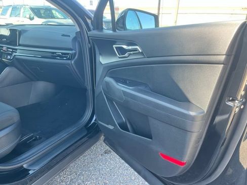 New 2026 Kia Sportage LX w/ LX Convenience Package FWD image 21