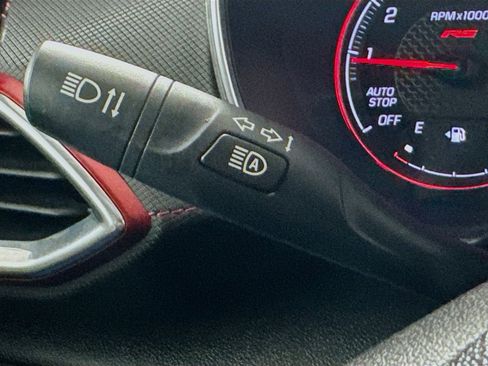 Used 2021 Chevrolet TrailBlazer RS w/ Sun and Liftgate Package image 12