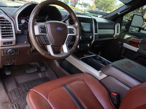 Used 2018 Ford F250 King Ranch w/ King Ranch Ultimate Package AWD/4WD image 17