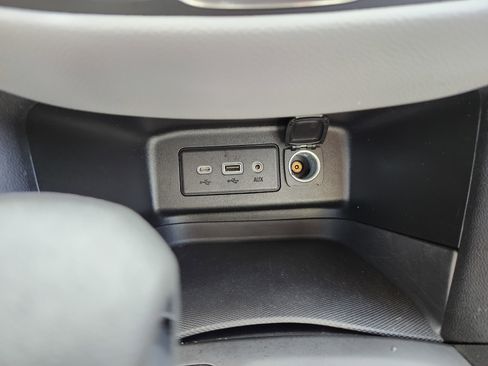 Used 2022 Chevrolet Equinox LS AWD/4WD image 8