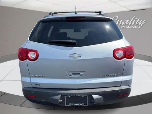 Used 2009 Chevrolet Traverse LT FWD image 5