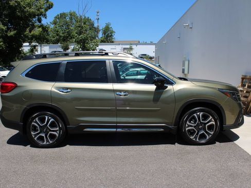 Used 2024 Subaru Ascent Touring AWD/4WD image 34