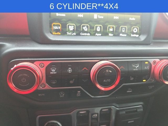 Used 2022 Jeep Gladiator Rubicon w/ Cold Weather Group AWD/4WD image 42