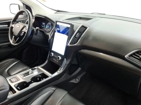 Used 2022 Ford Edge Titanium w/ Equipment Group 301A AWD/4WD image 23