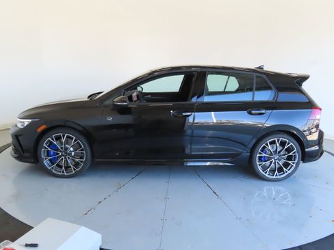 New 2026 Volkswagen Golf image 8