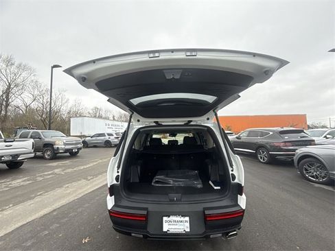 New 2025 Hyundai Santa Fe SE image 23