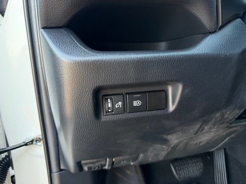 Used 2020 Toyota RAV4 XLE FWD image 15