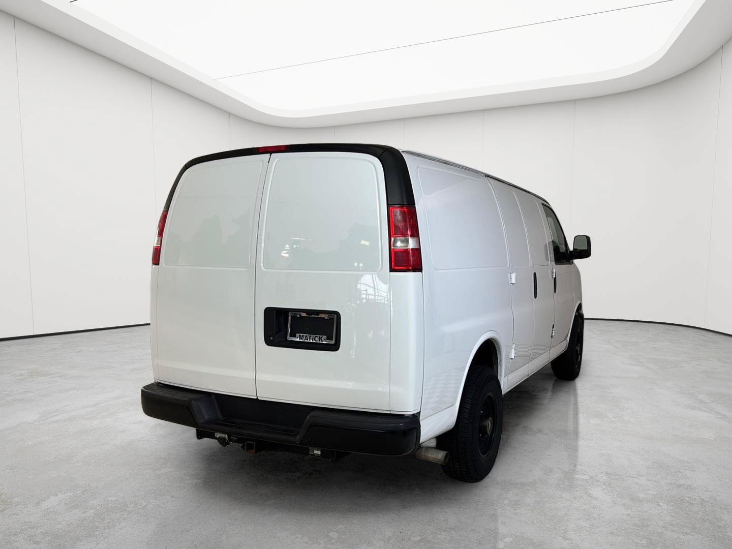 Used 2016 Chevrolet Express 2500 RWD image 7