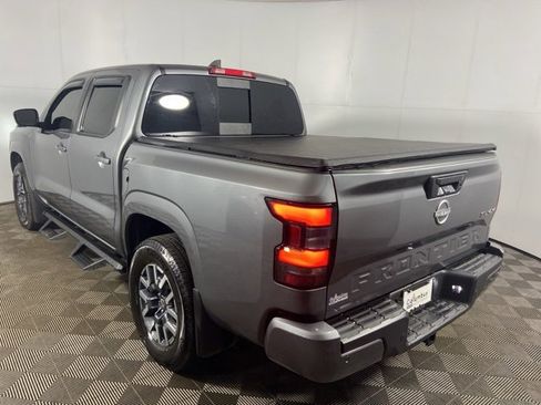 Used 2025 Nissan Frontier SL image 6