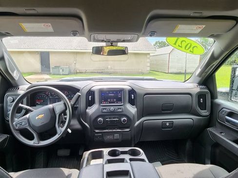 Used 2021 Chevrolet Silverado 2500 Custom w/ Custom Convenience Package AWD/4WD image 18