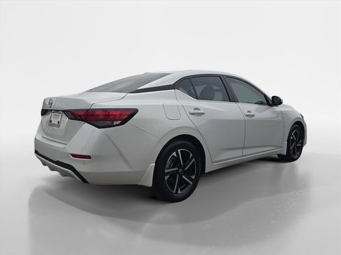 Used 2025 Nissan Sentra SV image 6