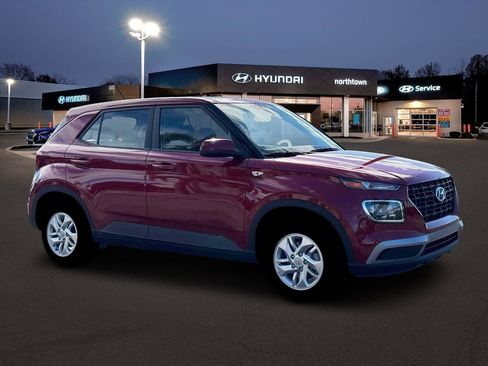 New 2026 Hyundai Venue SE image 10
