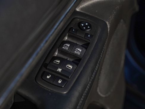 Used 2021 Jeep Grand Cherokee Limited w/ Trailer Tow Group IV image 22