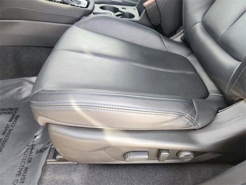 Certified 2025 Subaru Forester Limited image 26