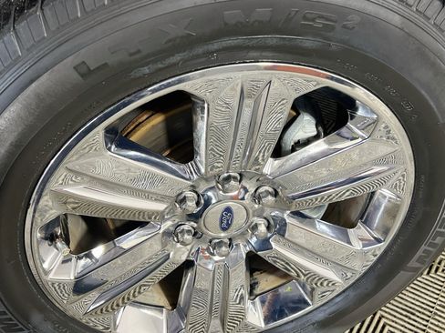 Used 2018 Ford F150 Lariat w/ Equipment Group 502A Luxury RWD image 14