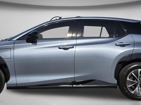 Used 2023 Lexus RZ 450e Premium w/ Accessory Package (Z1) image 3