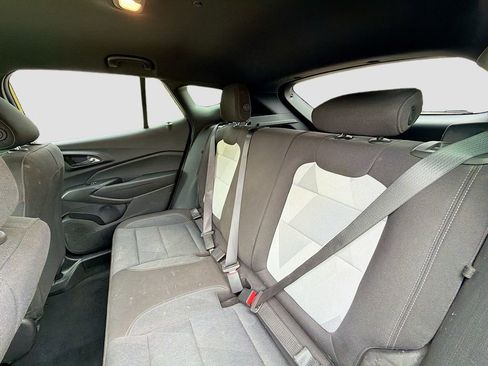 Used 2024 Chevrolet Trax RS w/ Driver Confidence Package FWD image 21