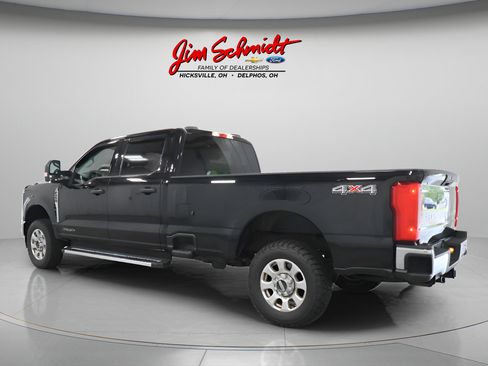 Used 2023 Ford F250 XLT AWD/4WD image 4