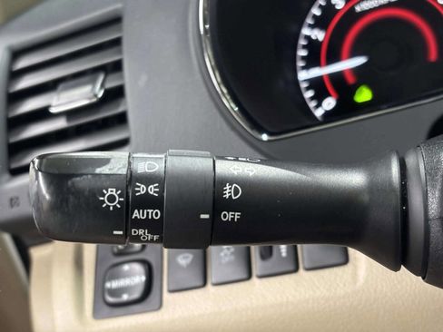 Used 2013 Toyota Highlander Limited AWD/4WD image 35