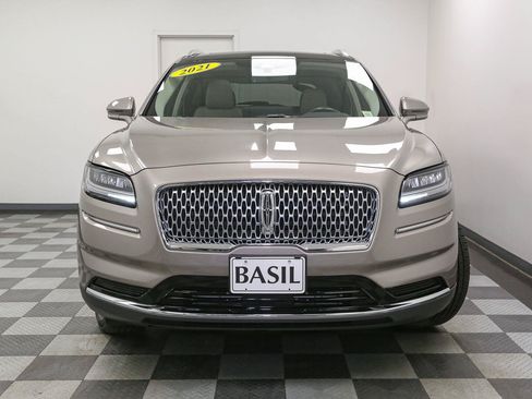 Used 2021 Lincoln Nautilus Reserve AWD/4WD image 3