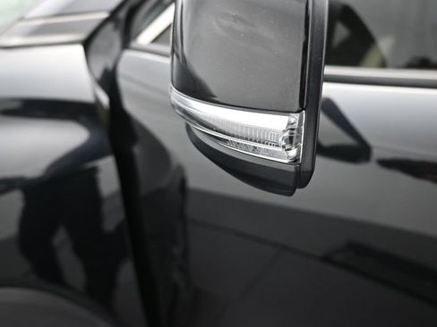 Used 2022 Toyota Corolla Cross XLE w/ Convenience Package image 46