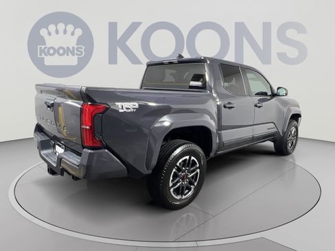 Used 2024 Toyota Tacoma TRD Sport AWD/4WD image 7