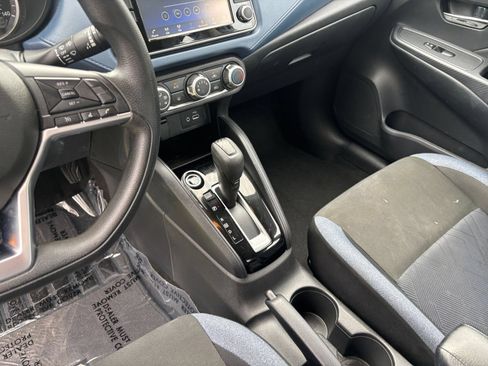 Used 2025 Nissan Versa SV FWD image 41