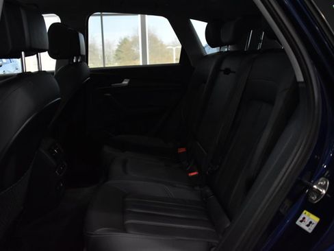Used 2024 Audi Q5 Premium image 30