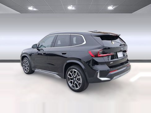 Used 2026 BMW X1 xDrive28i w/ Technology Package AWD/4WD image 3