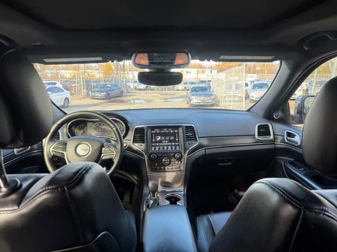Used 2018 Jeep Grand Cherokee Limited w/ Trailer Tow Group IV image 22