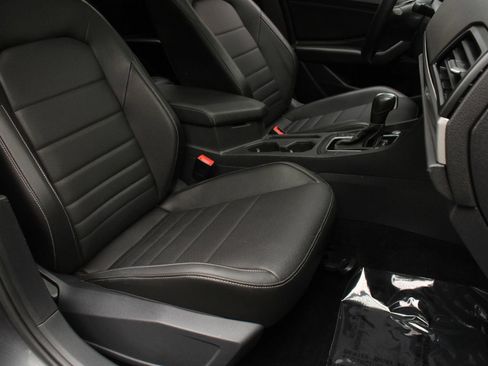 Used 2021 Volkswagen Jetta R-Line FWD image 30