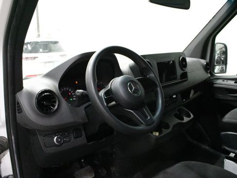 Used 2019 Mercedes-Benz Sprinter 170 Cargo image 16
