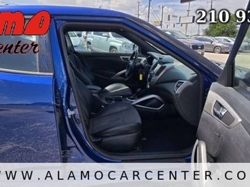Used 2016 Hyundai Veloster w/ Option Group 02 FWD image 13