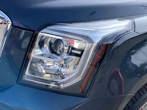Used 2019 GMC Yukon Denali w/ Denali Ultimate Package image 28