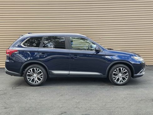 Used 2017 Mitsubishi Outlander SEL image 6