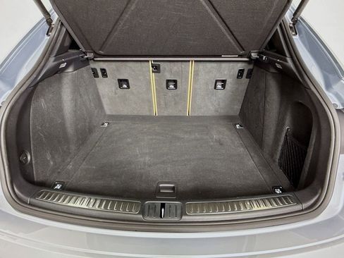 Certified 2025 Porsche Macan image 29