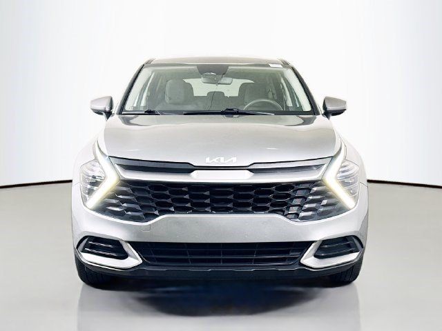Used 2024 Kia Sportage LX FWD image 2