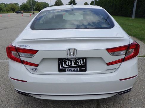 Used 2019 Honda Accord Sport image 5