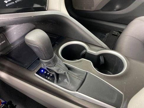 Used 2021 Toyota Camry LE image 20