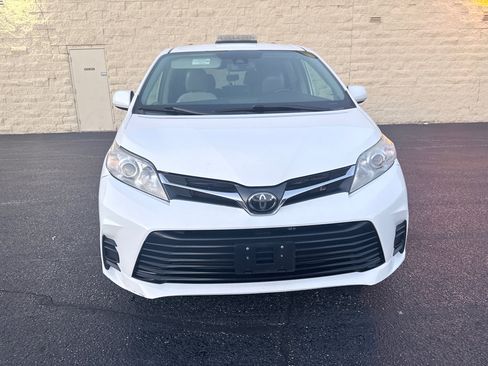Used 2020 Toyota Sienna LE image 8