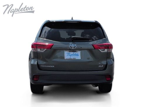 Used 2018 Toyota Highlander XLE FWD image 4